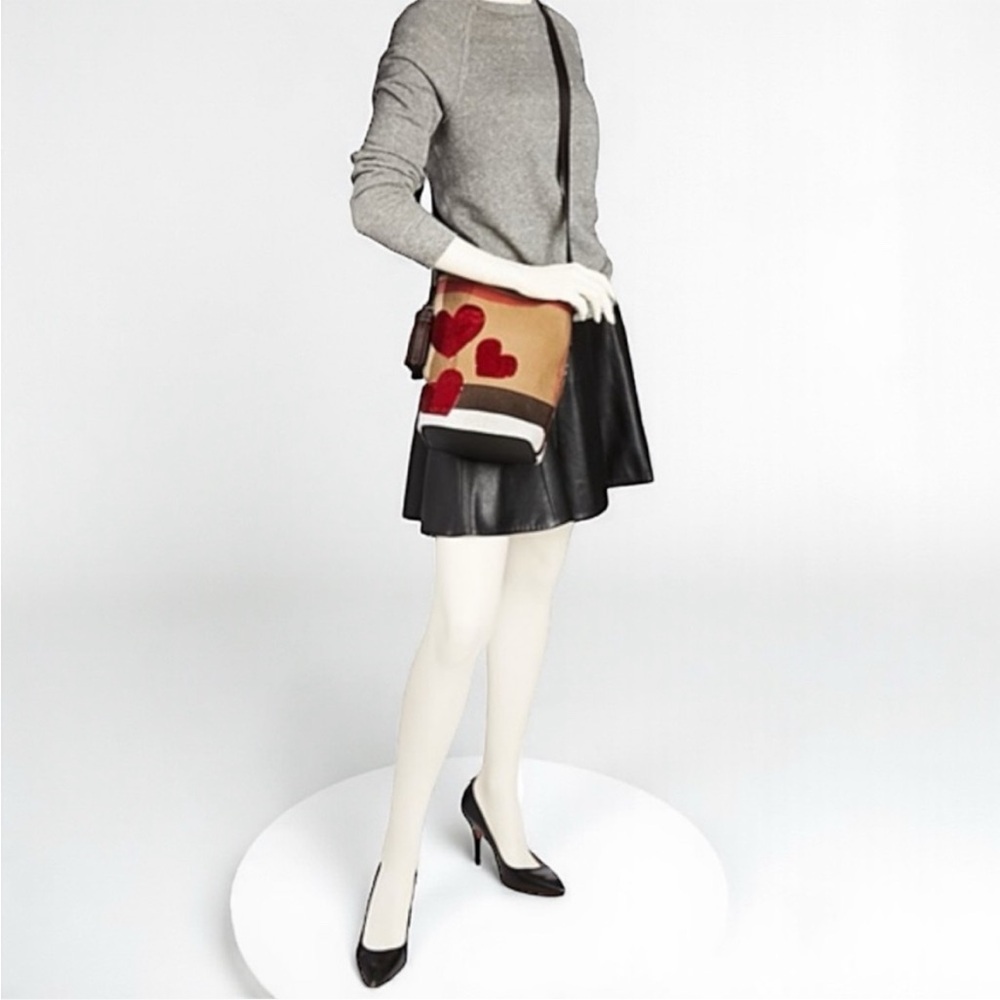 Burberry Limited Edition Ashby Heart House Check Crossbody Bag w/ COA - Picture 5 of 16